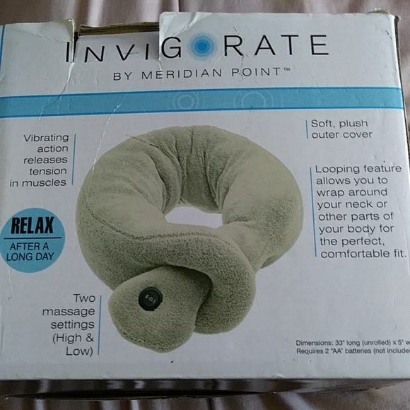 Invigorate Massaging Neck Pillow - Picture 5 of 5